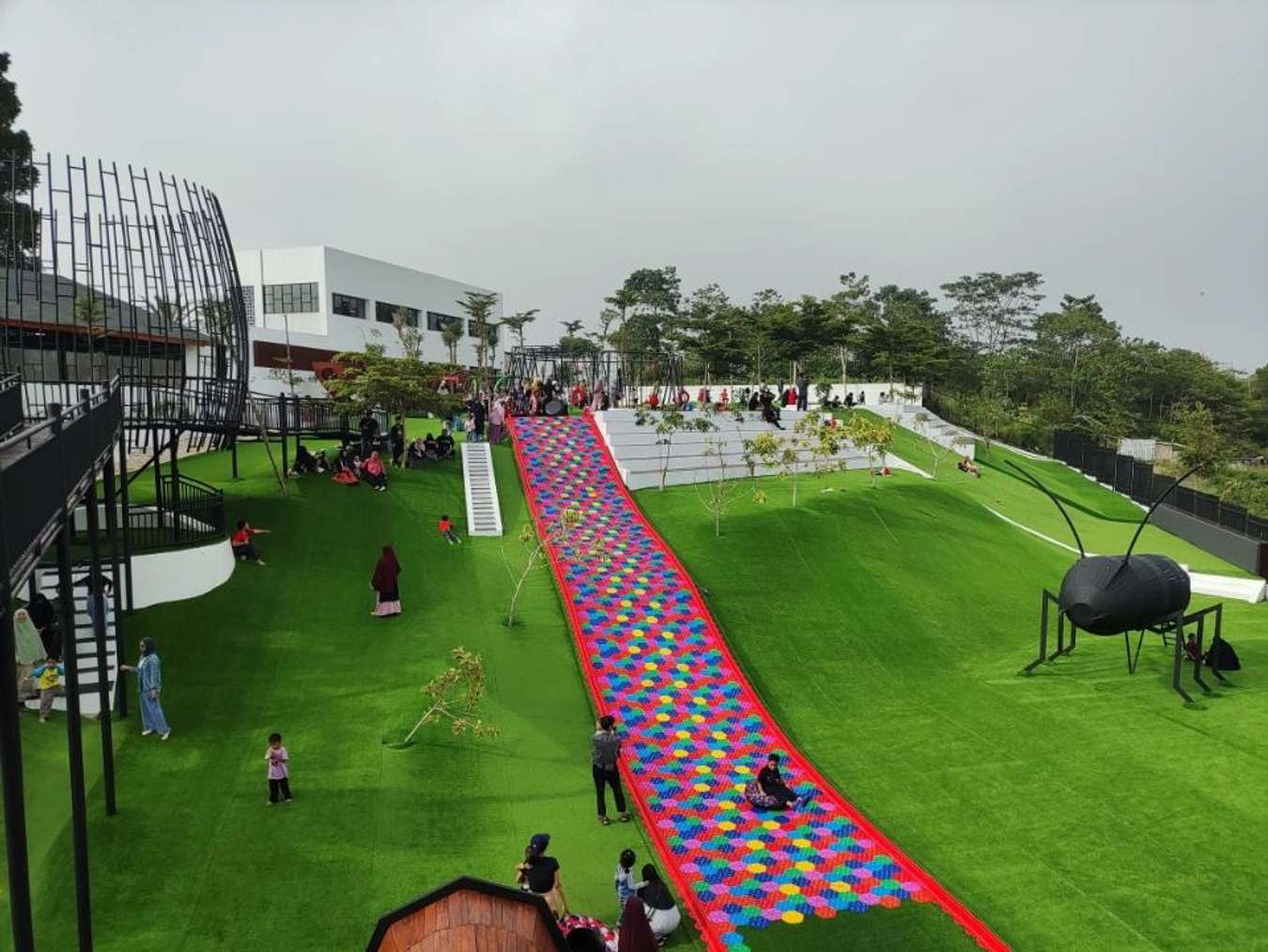 Pelangi Kids Playground: Liburan Seru Tanpa Antre di Cilacap